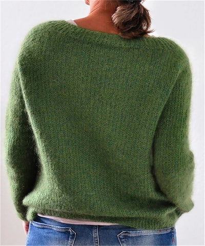 Sweatshirt with botanical pattern for style -conscious women