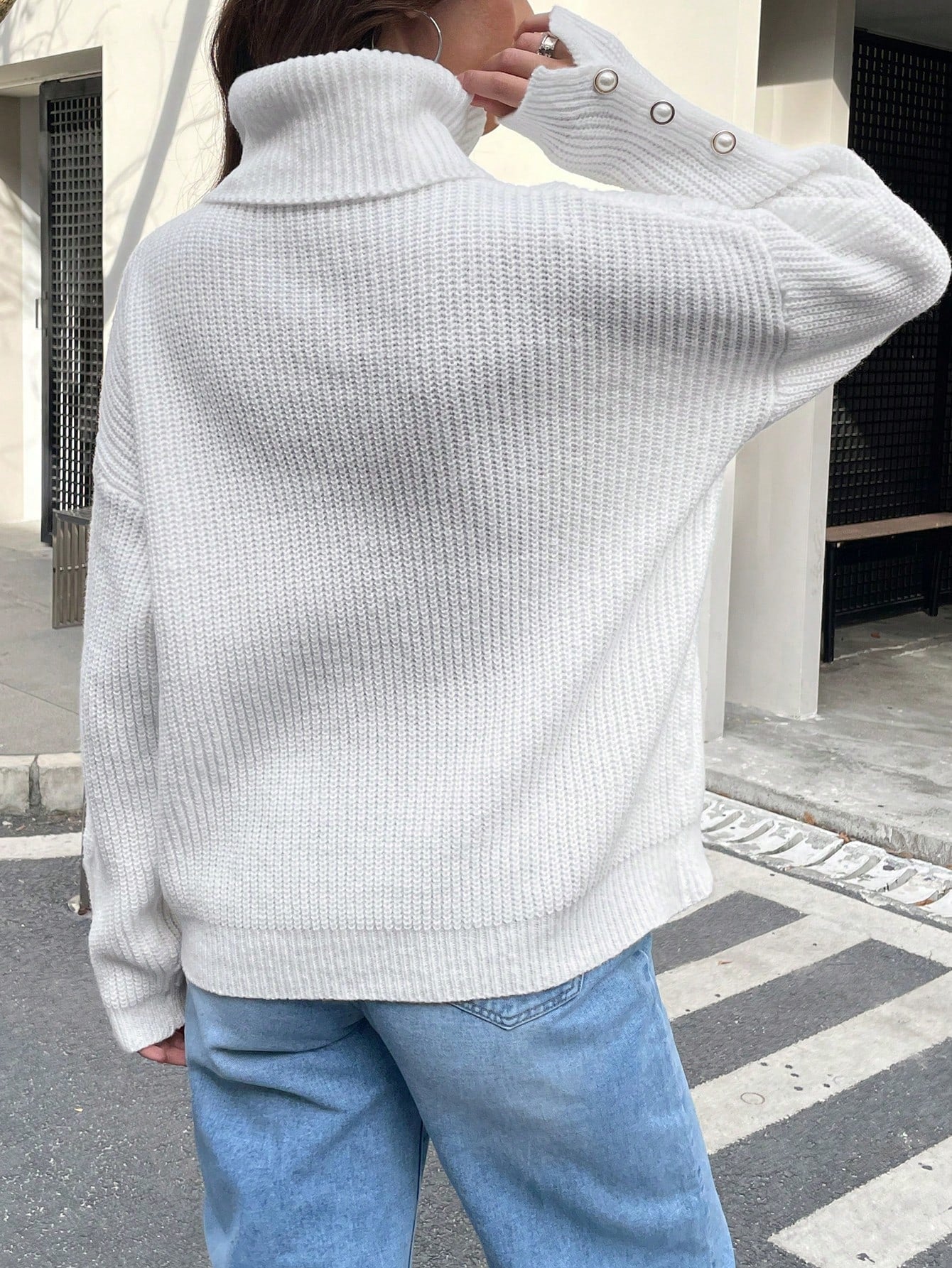 Sweater with turtleneck made of soft rope for cold days