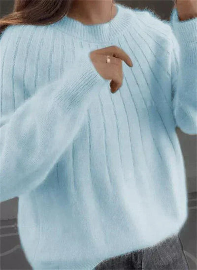 Fluffy knitting sweater made of acrylic fiber for women