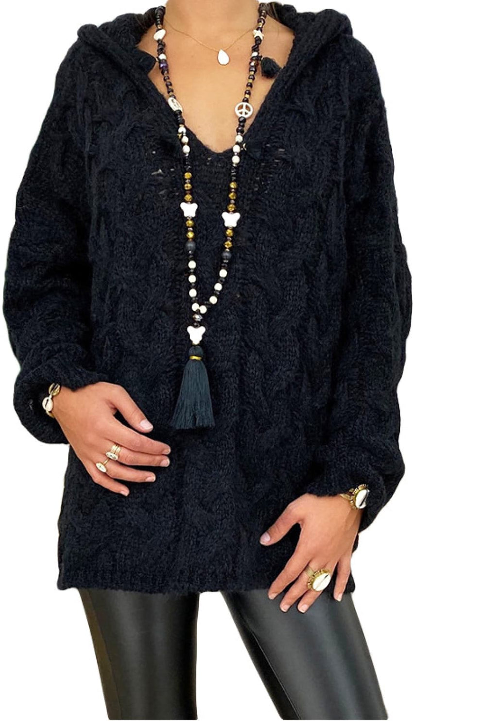 Sweaters made of soft cable knit with hood for women