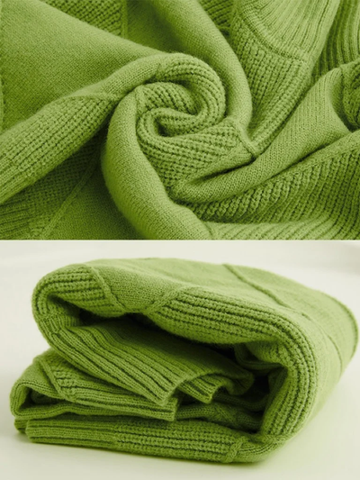 Knitting sweaters with high collar and modern color contrast
