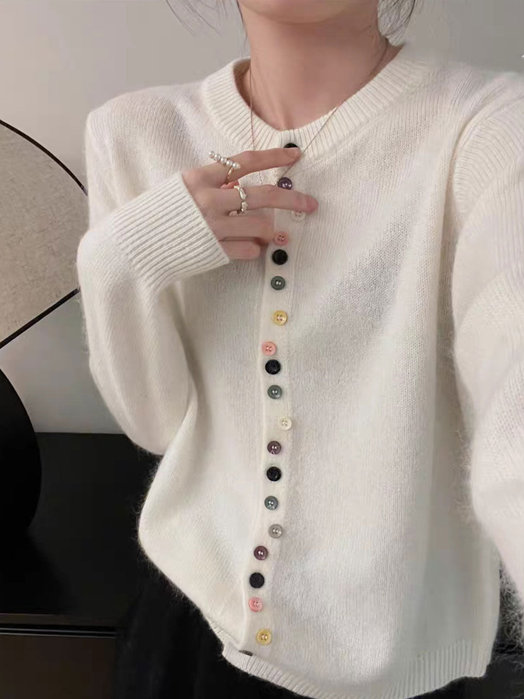Vana | Timeless Buttoned Top