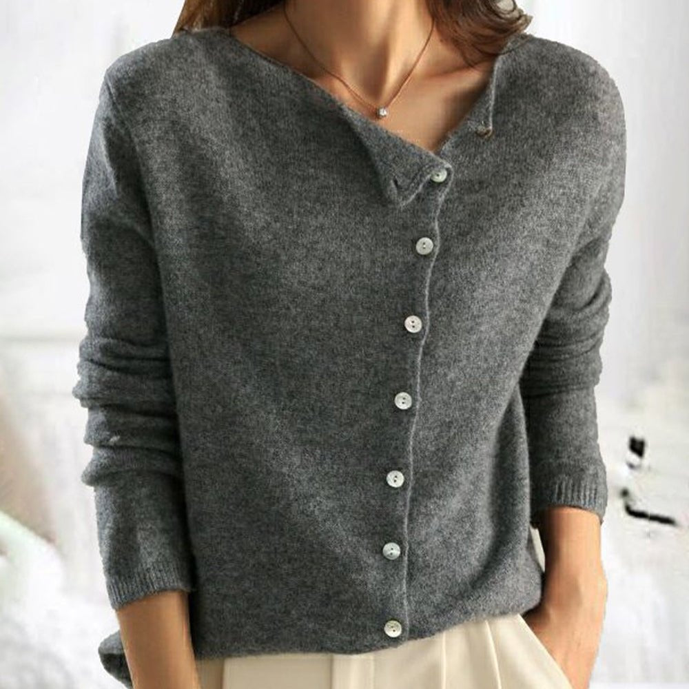 Iya | Chic Button Top