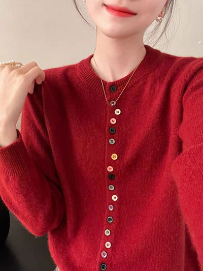 Vana | Timeless Buttoned Top