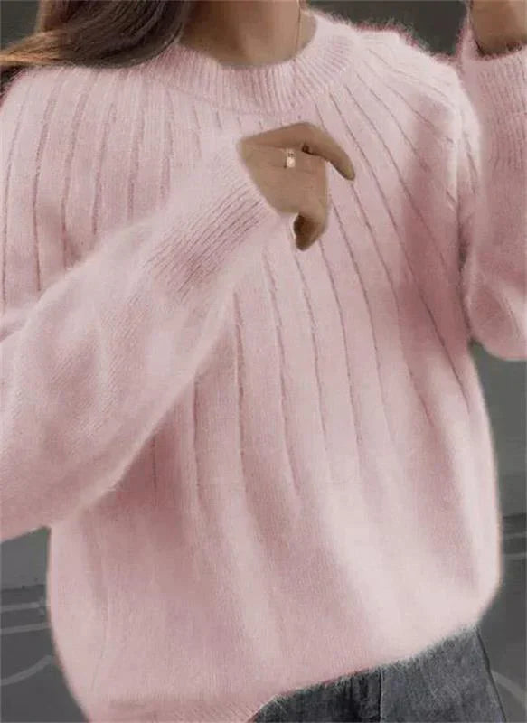 Fluffy knitting sweater made of acrylic fiber for women