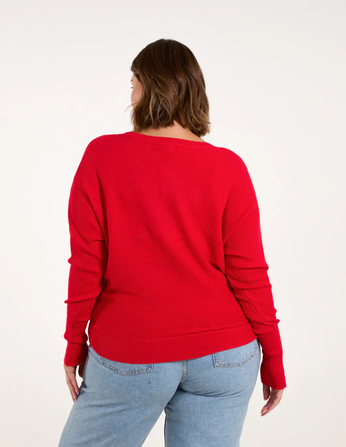 Sweater with hood in red for a casual and comfortable look for women