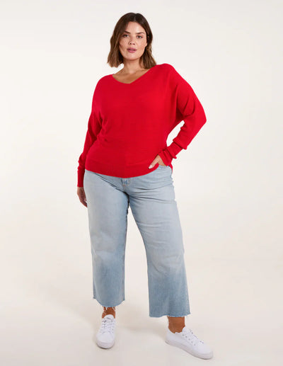Sweater with hood in red for a casual and comfortable look for women