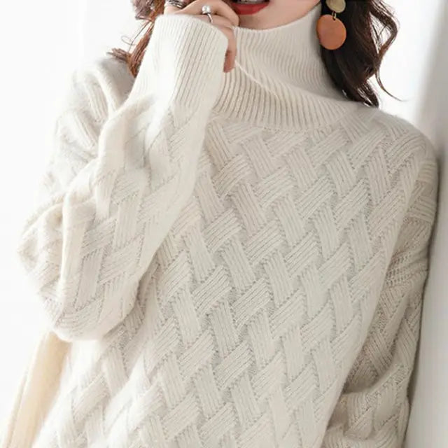 Sweaters made of soft cashmere for stylish women's look