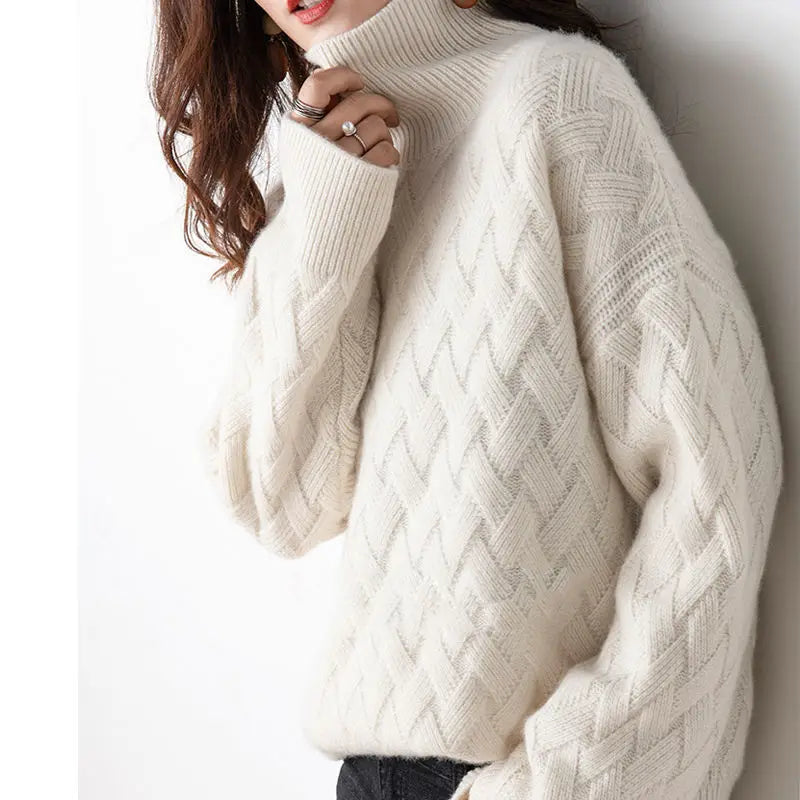 Sweaters made of soft cashmere for stylish women's look
