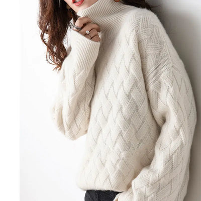 Sweaters made of soft cashmere for stylish women's look