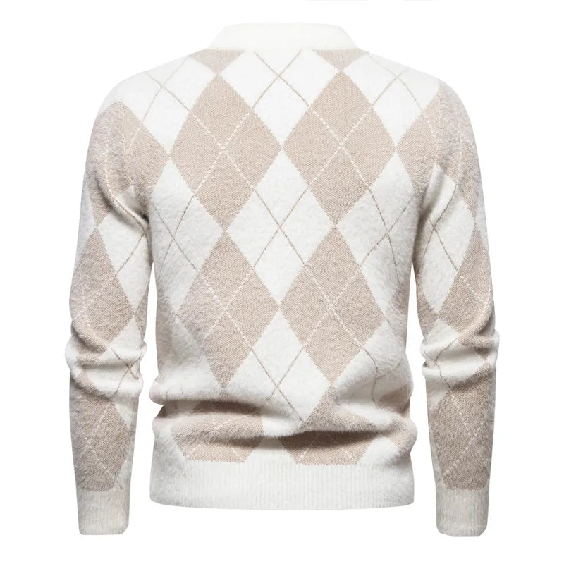 Men’s Argyle Sweater - Crew Neck - Knitted - Long Sleeve - Classic Pattern