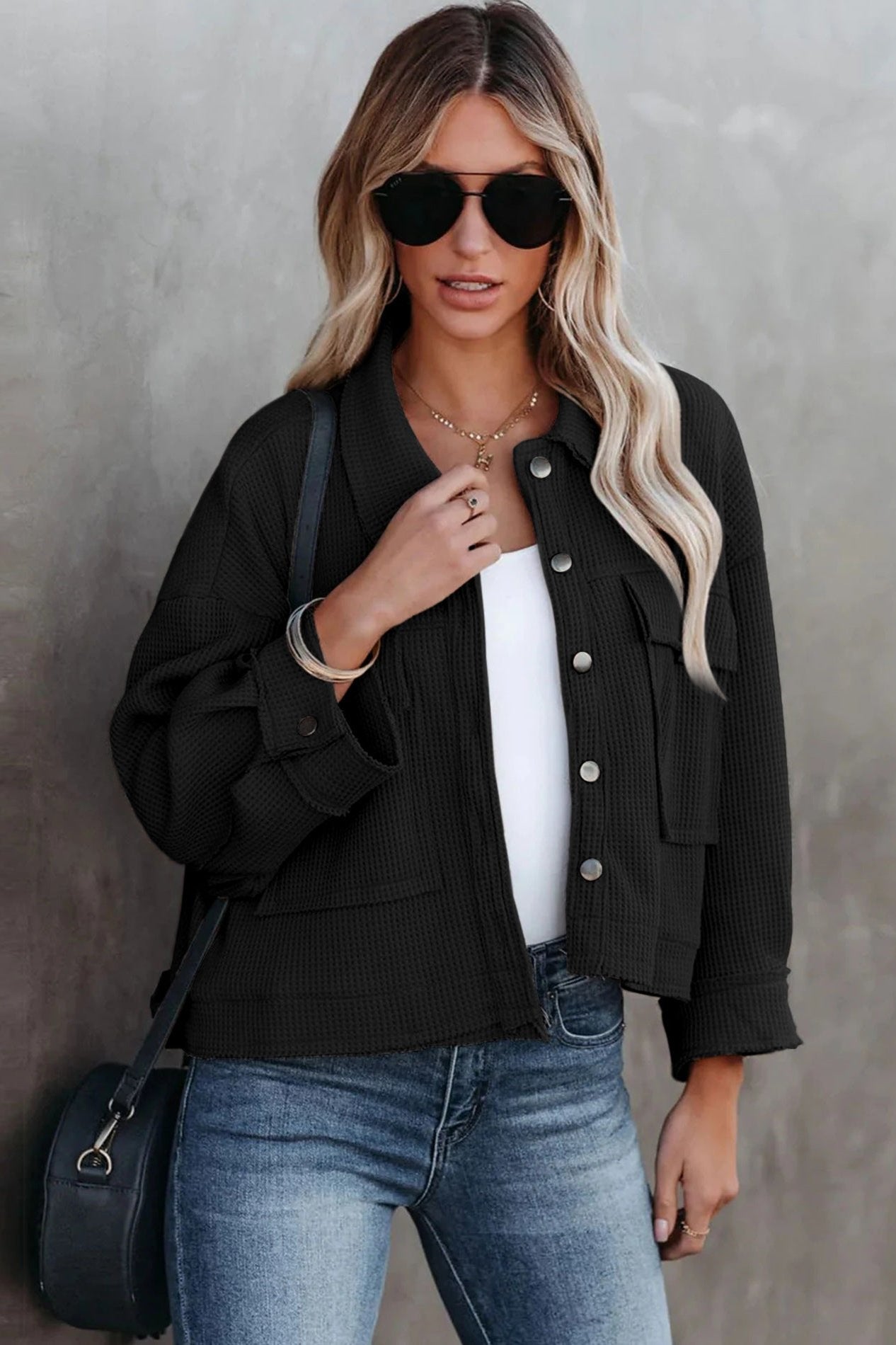 Long -sleeved women's sweater with collar - elegance & comfort