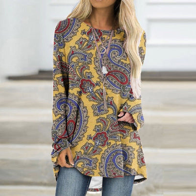 Elegant Mandala sweater: stylish & warm for autumn/winter