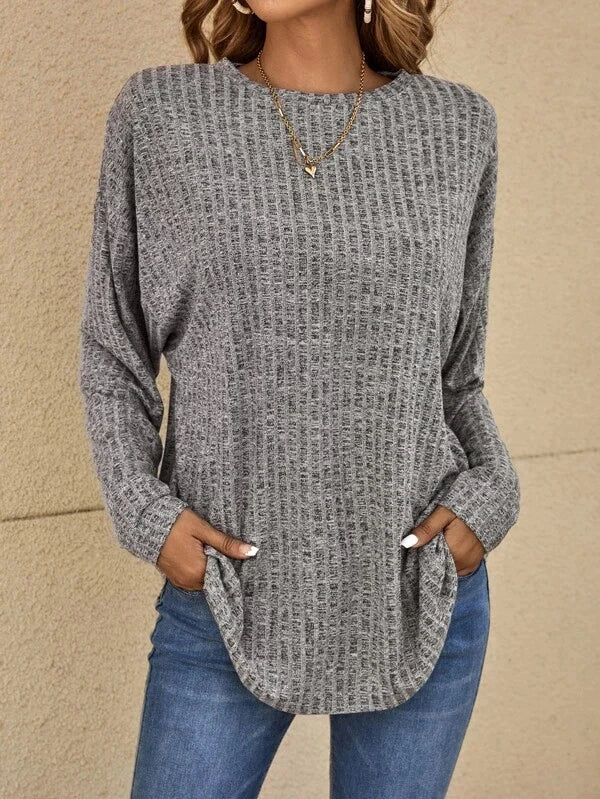 Sweater with long sleeves for stylish fashion fashion