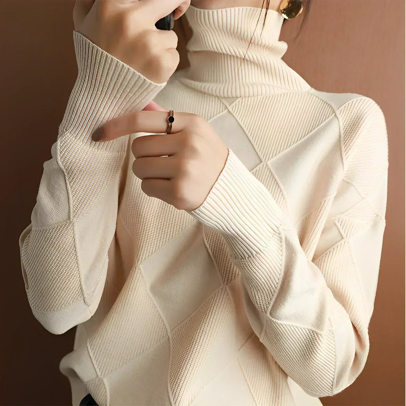 Sweater with turtleneck in modern geometric design for women