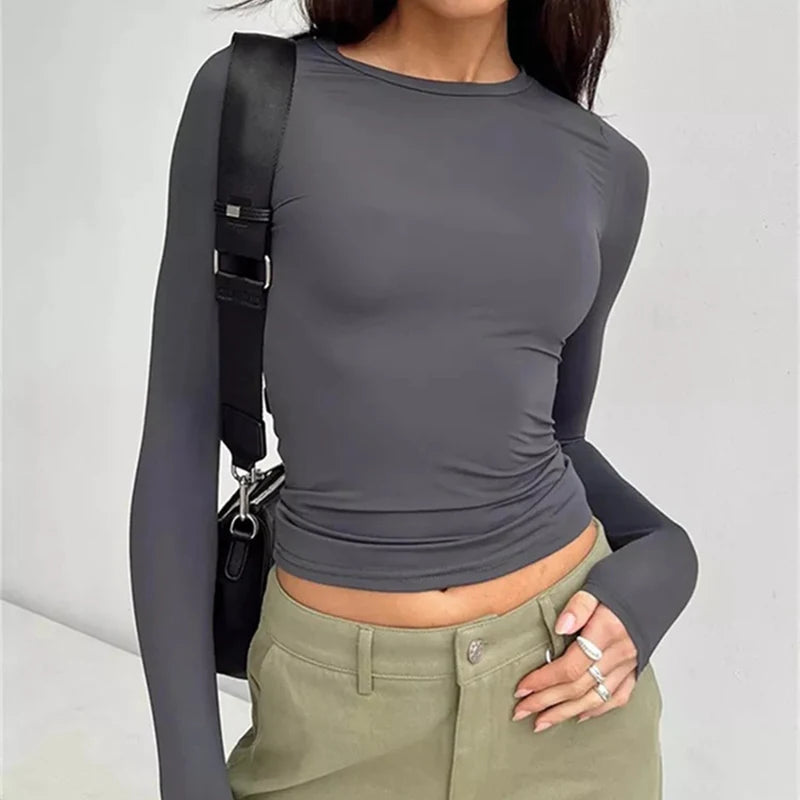 Tops long -sleeved and stylish for women with a figure -hugging cut