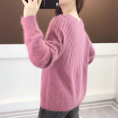 Cuddly soft sweater for women
