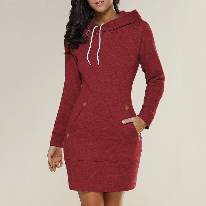 A casual hooded dress knee -length