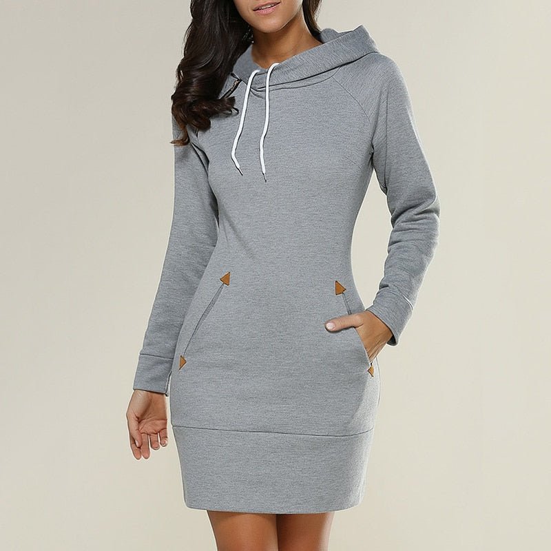 A casual hooded dress knee -length