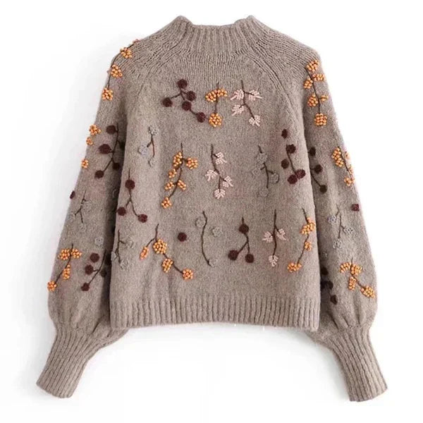 Knitting sweaters with perlendails in brown for women - elegance and warmth
