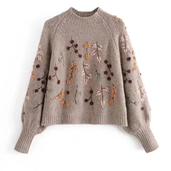 Knitting sweaters with perlendails in brown for women - elegance and warmth