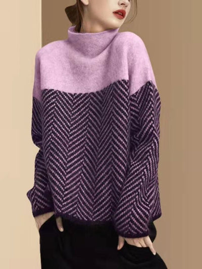 Cuddly sweater with turtleneck and knitting design for women