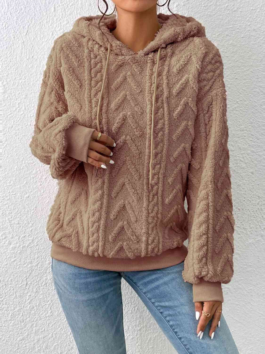 Sweaters with a cord and long arm in a two -tone design for women