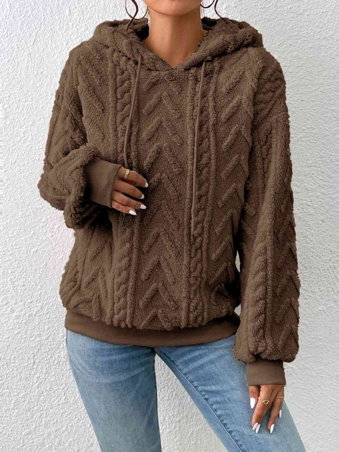 Sweaters with a cord and long arm in a two -tone design for women