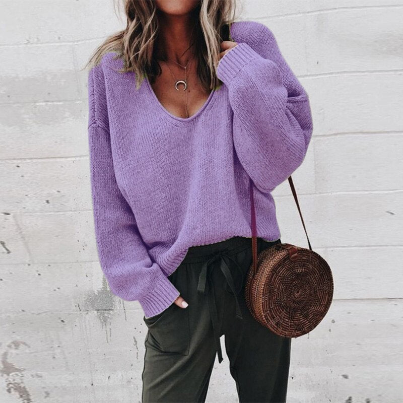 Sweatshirt with a loose V-neck for a casual look for women