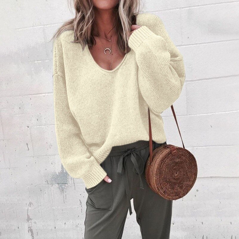 Sweatshirt with a loose V-neck for a casual look for women