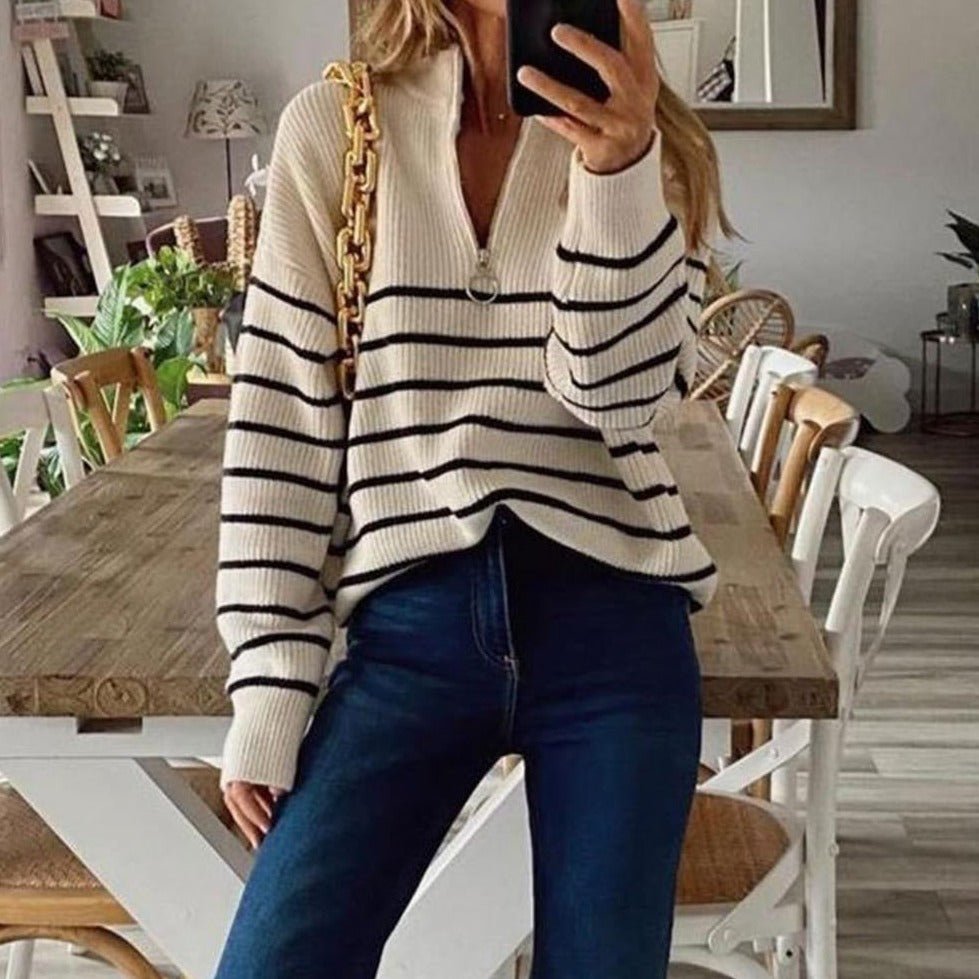 Sweater with zipper for women